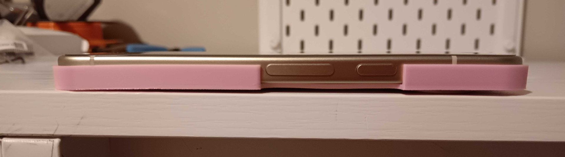 Picture of phone case being slightly to small